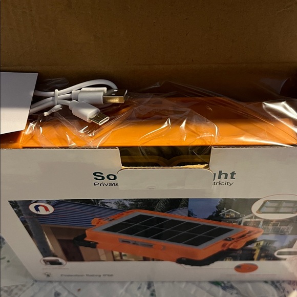 Orange Solar LED Light - Picture 5 of 8